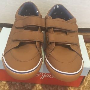 Boys casual leather shoes.